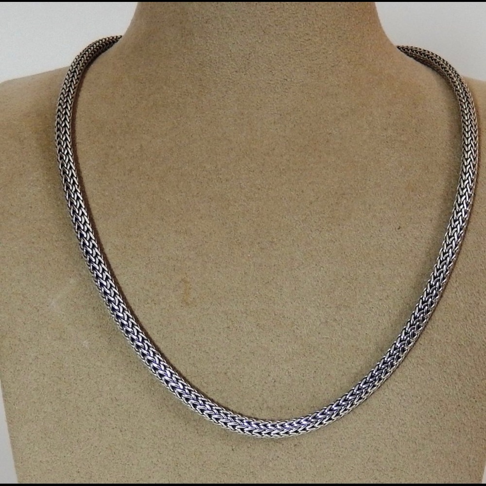 John Hardy 16” classic necklace